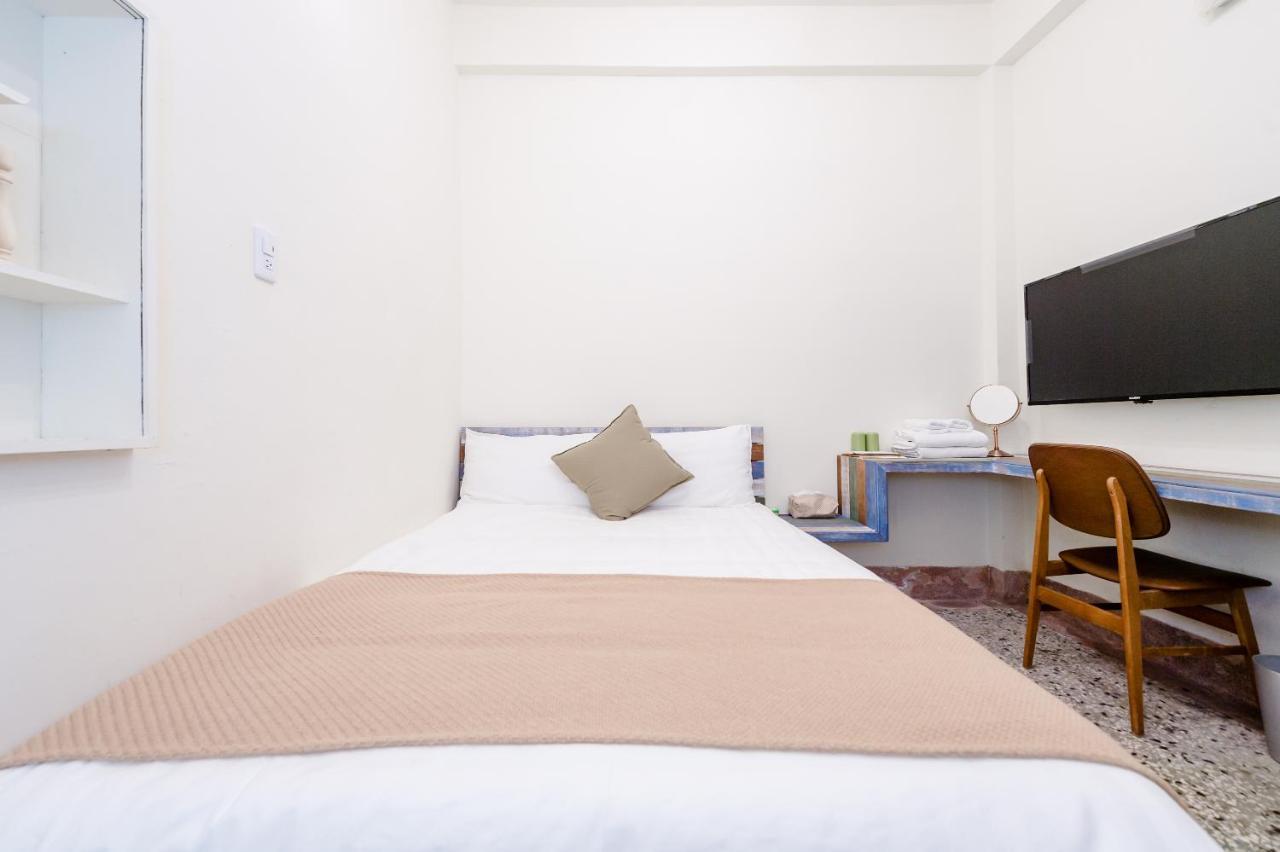 Tainan Weshare Hotel Exterior photo